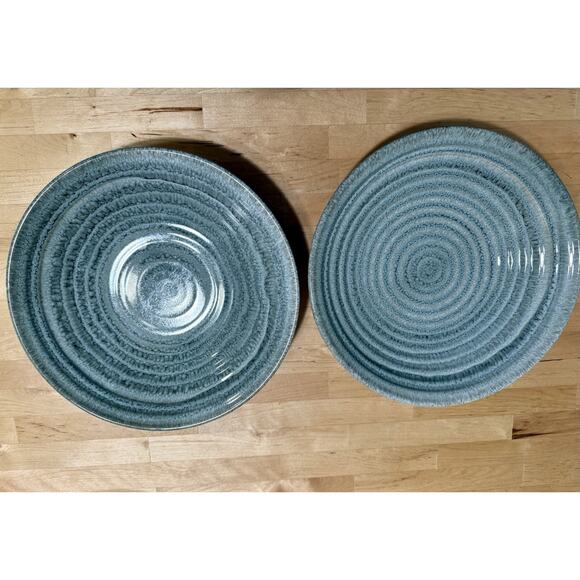 2 Meritage Beautiful Gray 9.5 in Serving Bowl - Picture 1 of 4